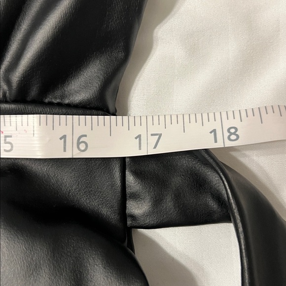 Fashion Nova NWT More To The Story Faux Leather Dress Size 1X Black Curvy - Picture 8 of 11